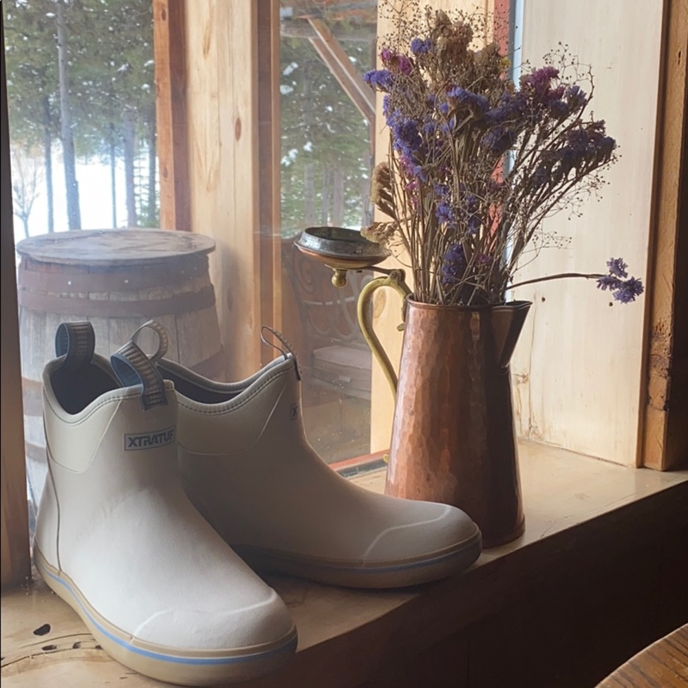 Women’s XTRATUF boots